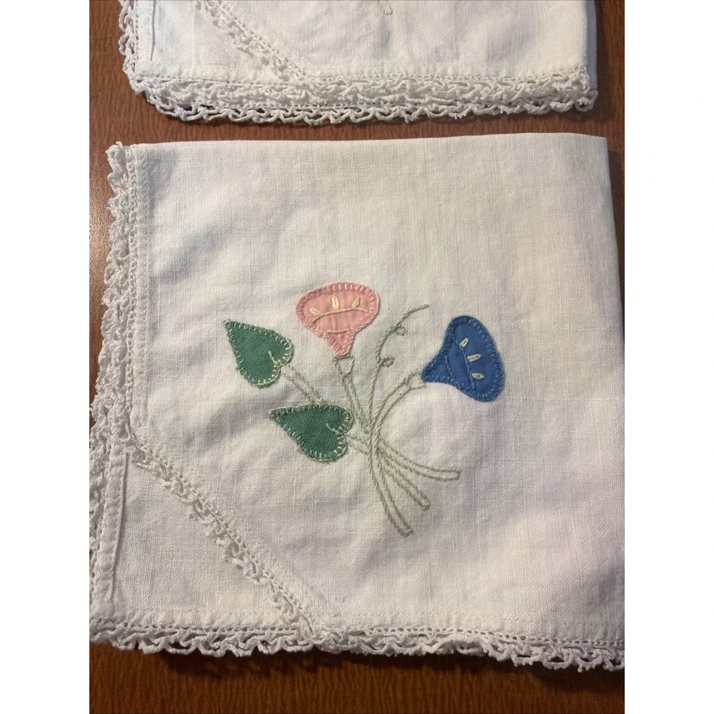 Vtg Hand Appliqué Lace Trimmed Set Of 2 Linen Napkins Exc Cond